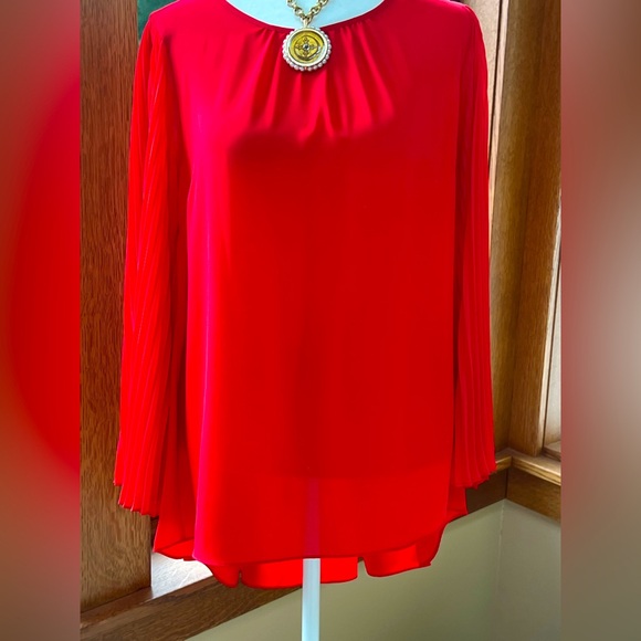 Vince Camuto ❤️ Red Blouse Bell Accordion Sleeve Babydoll Tunic Back Tailoring S - Picture 1 of 7